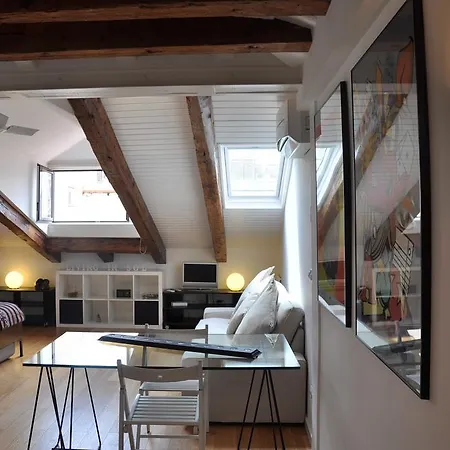Livinginopera Escalinata Apartment