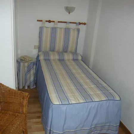 בית הארחה Triana 3*