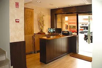 Avenida Barajas Pensión Madrid