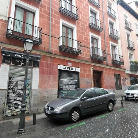 Fuencarral Suites Apartamento *
