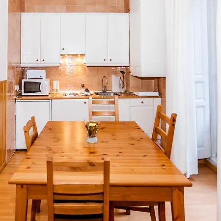Apartment Livinginopera Escalinata Madrid