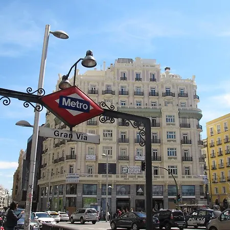 Gran Via Sol Valverde Parking Gratis Apartment Madrid