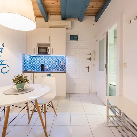 La Almudena Apartment *