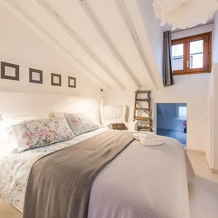 La Almudena Apartment