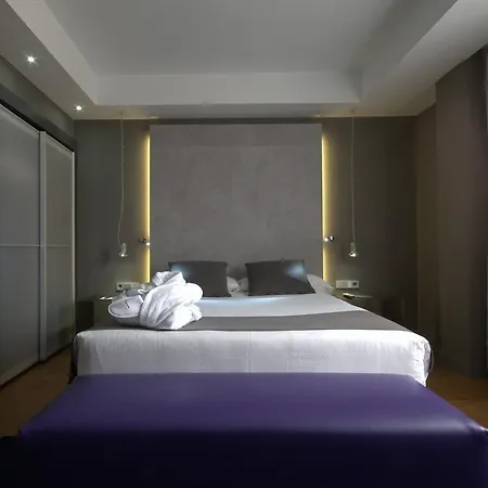 Hotell Zenit Conde De Orgaz 4*