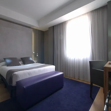 Zenit Conde De Orgaz Hotell