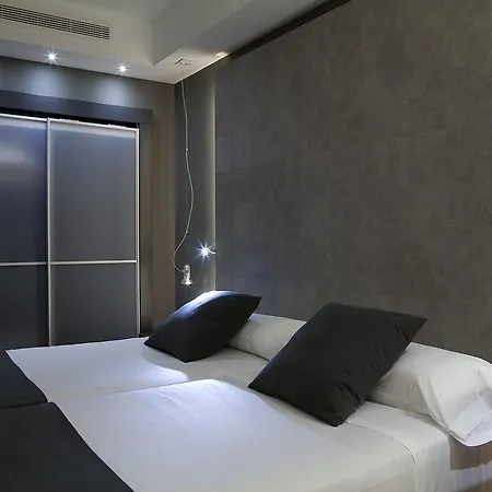 Hotell Zenit Conde De Orgaz