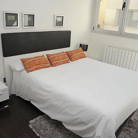 Hotel Gran Via Suites *