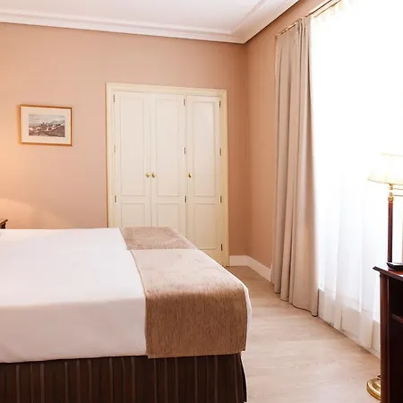Room Mate Macarena, Madrid Gran Via ホテル マドリード