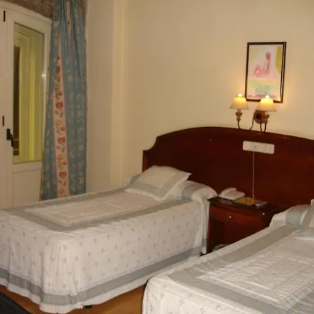 Residencia Hispania Guest house 2*