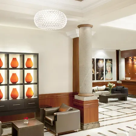 Hotel Boutique H10 De La Reina 4*