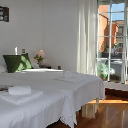 New Point Aparthotel 3*