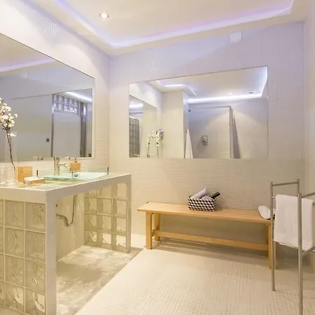 Apartamento 7rooms7 Gran Via Smile Madrid