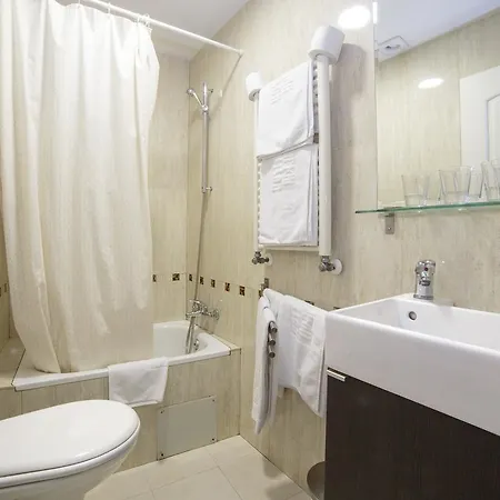 Adria Santa Ana