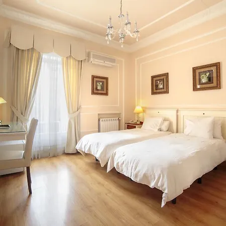 בית הארחה Adria Santa Ana 3*