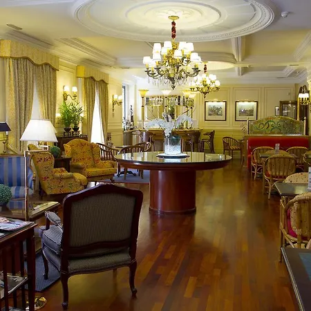 Hotel Carlos V Madrid