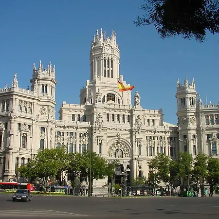 Zentral Castellana Norte Мадрид