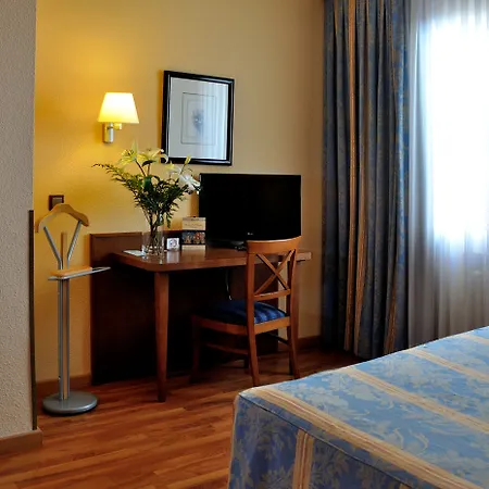 Hotell Cason Del Tormes By Happyculture Madrid