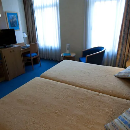 Hotel Gran Versalles 4*