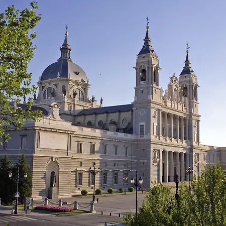 Hotel Puerta De Toledo