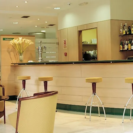 酒店 巴拉哈斯机场nh酒店 3*