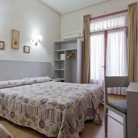 Guest house Andorra 2*