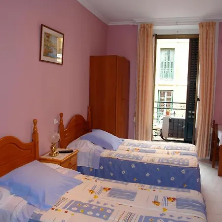 Maison d'hôtes Dos Naciones Madrid