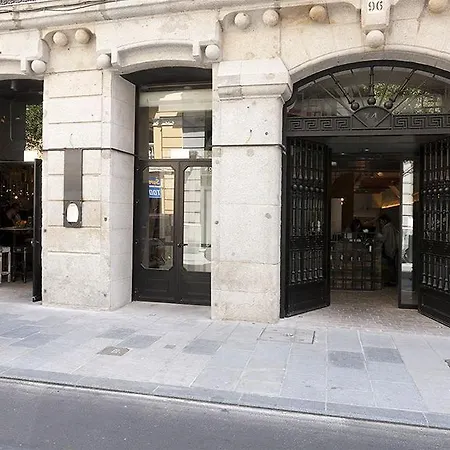 楚埃卡007客房酒店