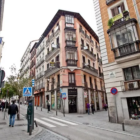 A Nuestra Senora De La Paloma 2* Madrid