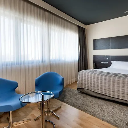Hotel Nh Tablas 4*