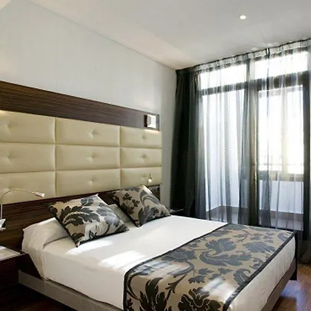 Petit Palace Cliper-gran Via 3*