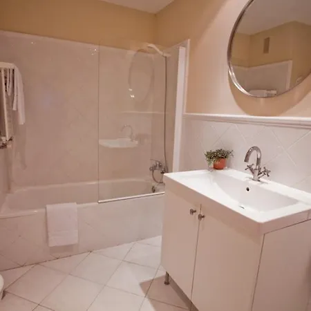 In The Centre Apartment *