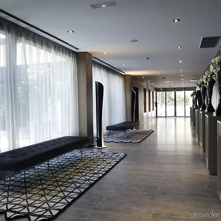 Ac 아토차, 어 메리어트 라이프스타일 호텔 4*