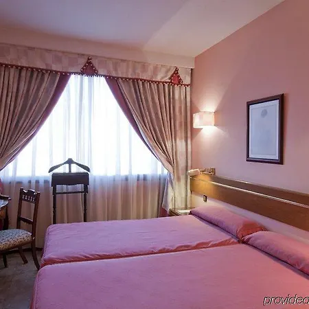 Foxa 25 Hotel