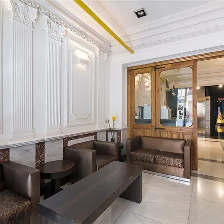 Petit Palace Arenal 3*