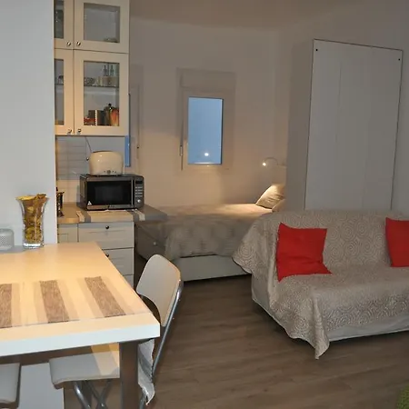 Apartamento Ronda De Segovia Madrid