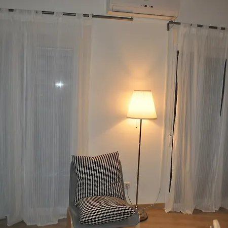 Apartamento Ronda De Segovia Madrid