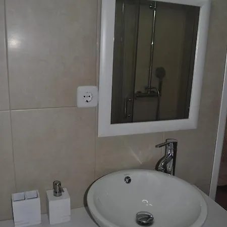 Apartamento Ronda De Segovia Madrid