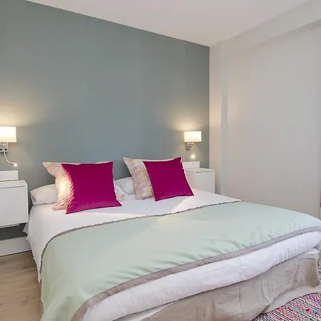 Friendly Mirasierra Apartment