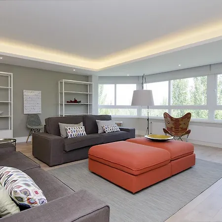 Apartment Friendly Mirasierra Madrid