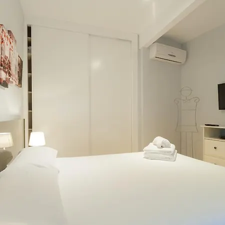 Cardenal Cisneros Apartment *