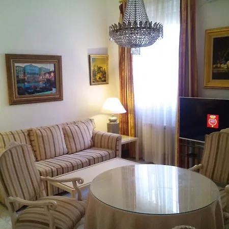 Atocha Palace Apartment