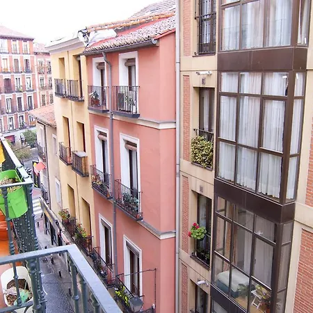 Village La Latina *