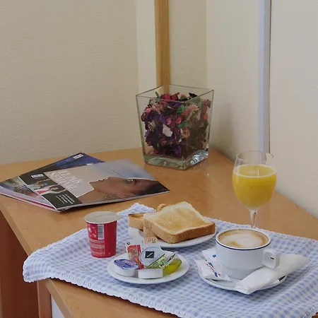 Hotel Barajas Plaza 3*