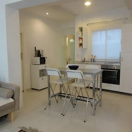 Cuatro Camino With Elevator Apartment *