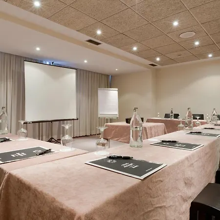 Senator Barajas Hotel Madrid