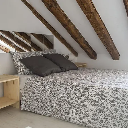 Apartamento Duque De Osuna * Madrid