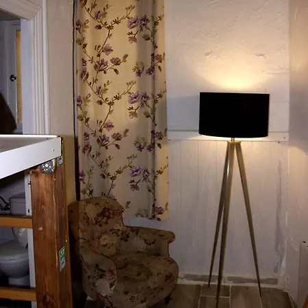 Hostel D'hostel *