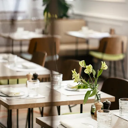 Hotel Totem Madrid, A Small Luxury Of The World