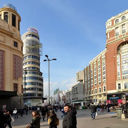 Dream Gran Via 46 *